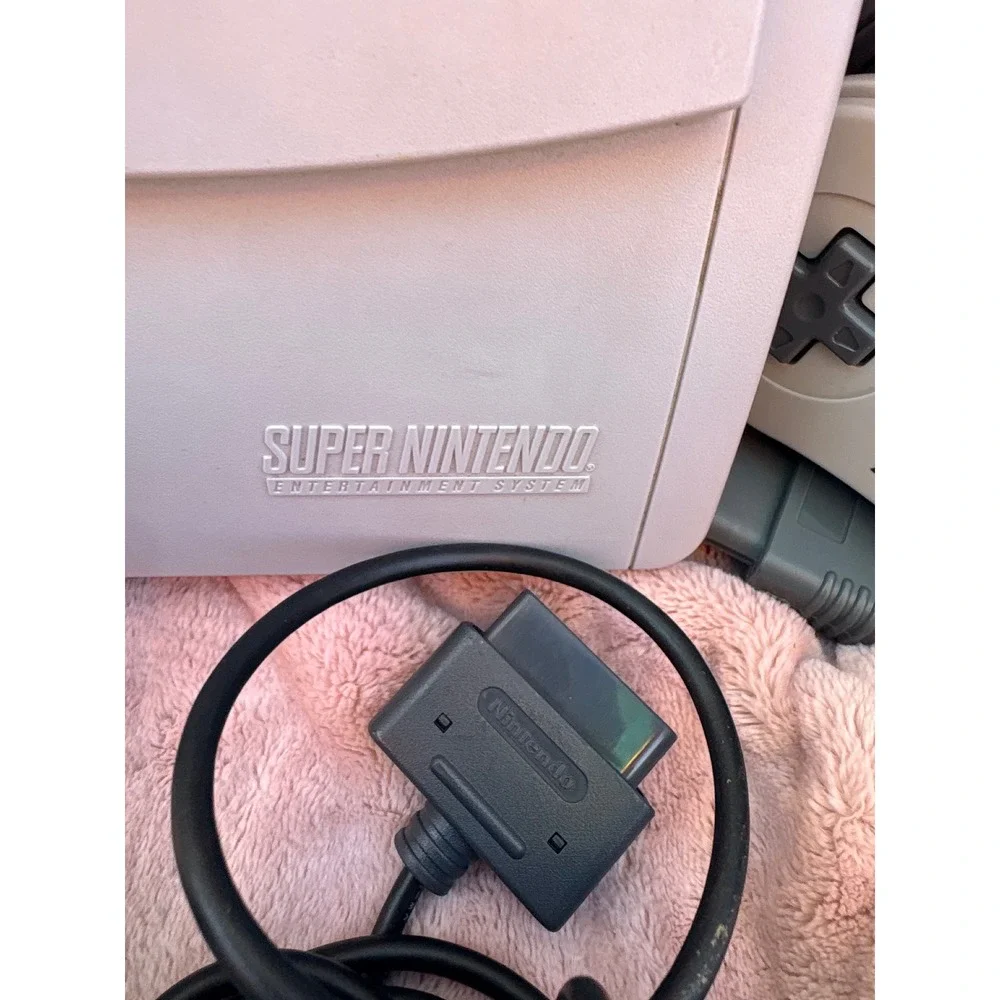 Nintendo SNES Super Nintendo Console SNS-101 2 Controllers AC Adapter TESTED